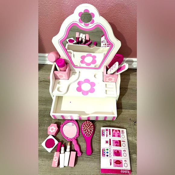 Toy Melissa And Doug Wooden Beauty Salon Melissa And Doug Vanity